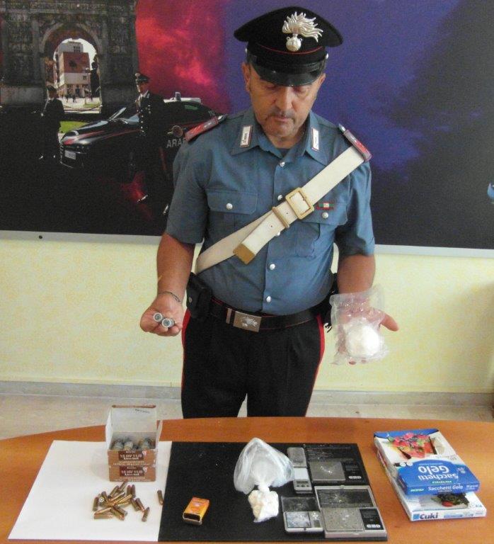 Arrestato pusher a Benevento. Deteneva cocaina e materiale per confezionamento dosi nel sottocala