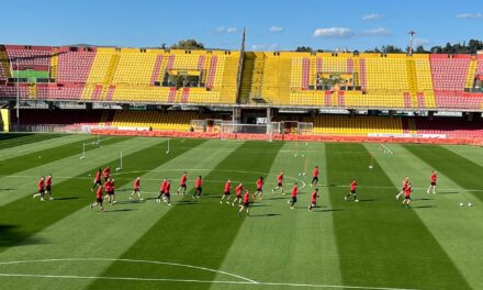 Benevento, patto salvezza con i tifosi: allenamento con confronto al Vigorito